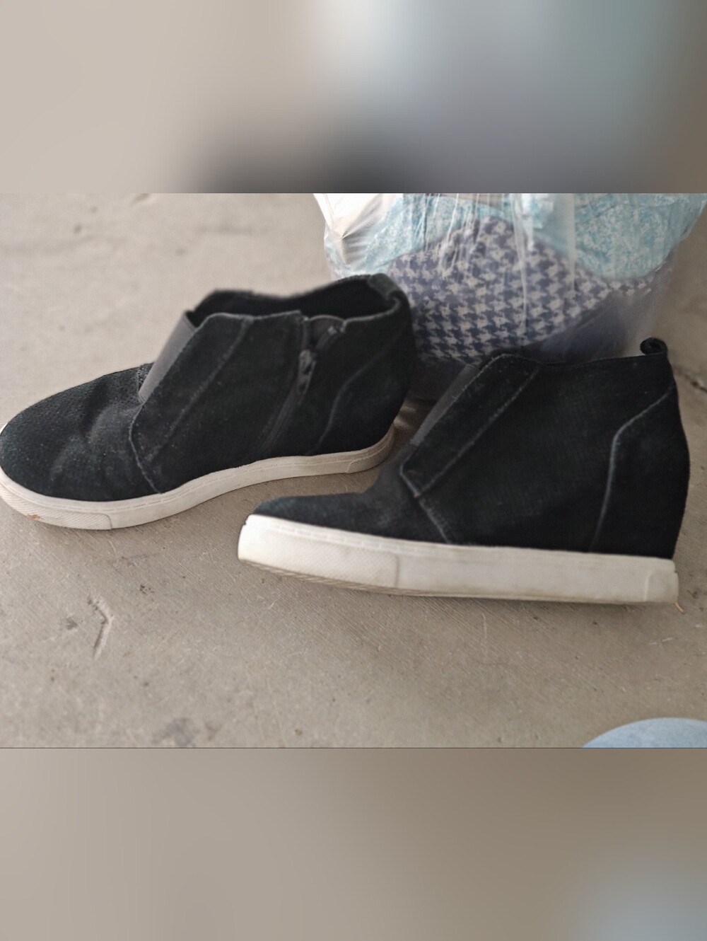 Steve Madden Black Slip-On Wedge Sneakers with White Soles 6.5 Women's